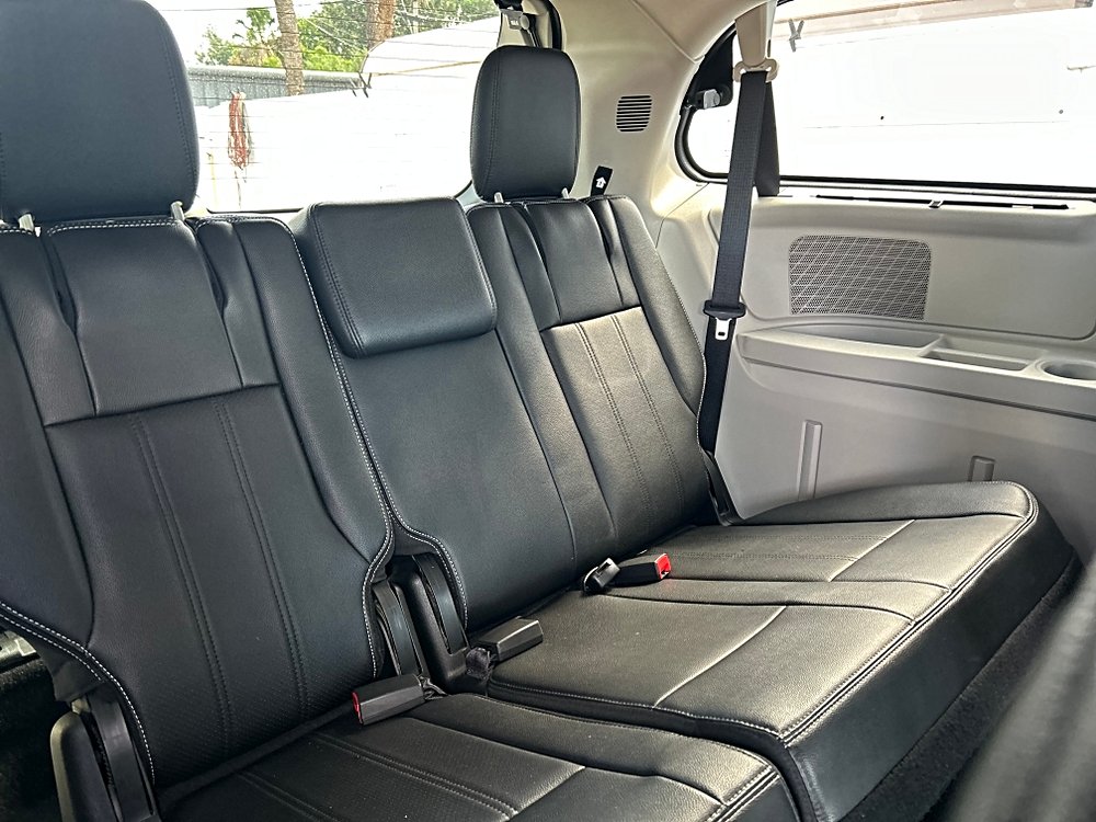 2013 Chrysler Town & Country 4dr Wgn Touring-L
