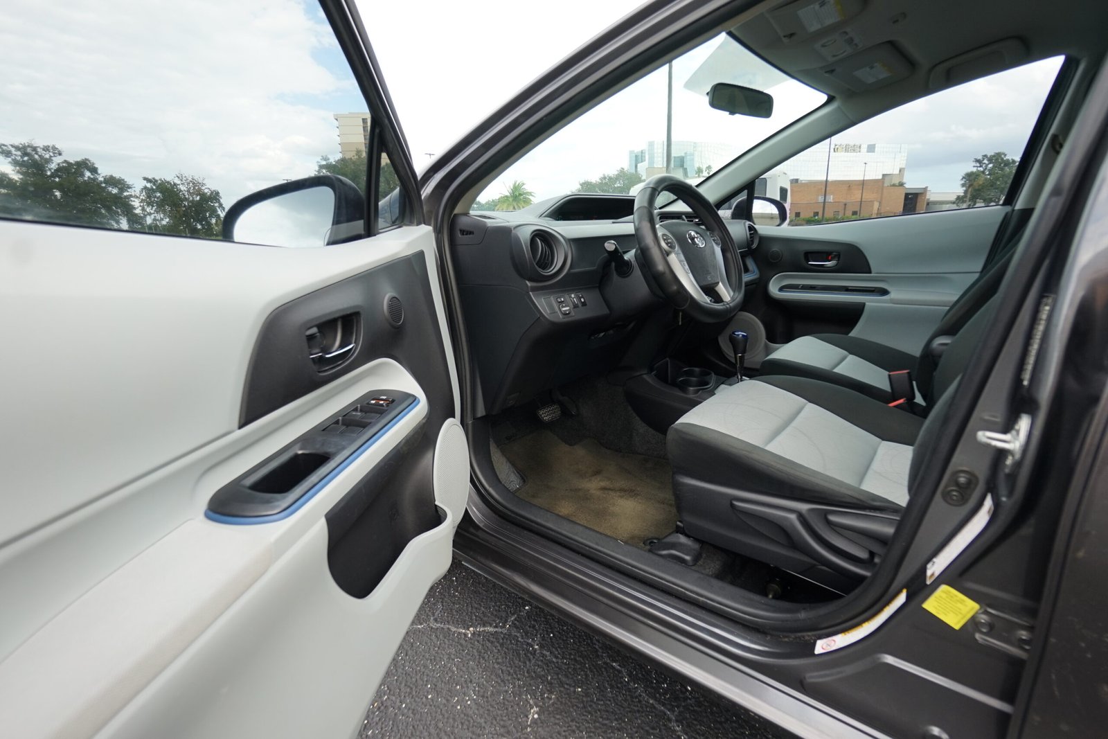 2013 Toyota Prius C One Hybrid FWD