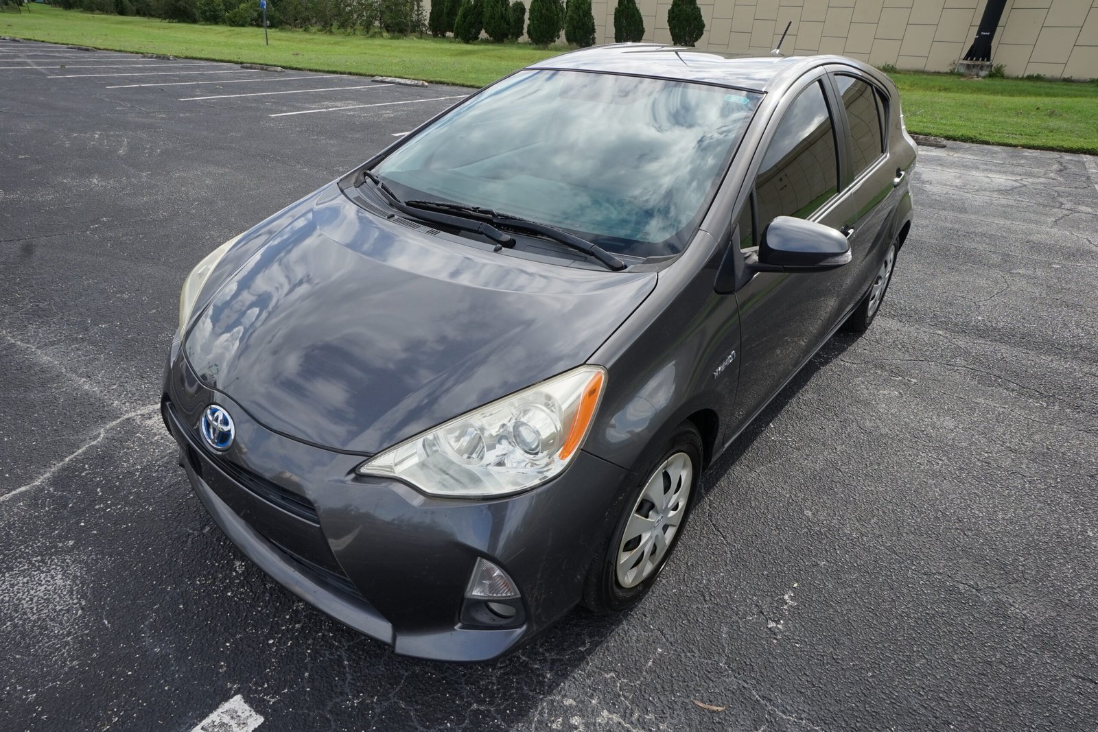 2013 Toyota Prius C One Hybrid FWD
