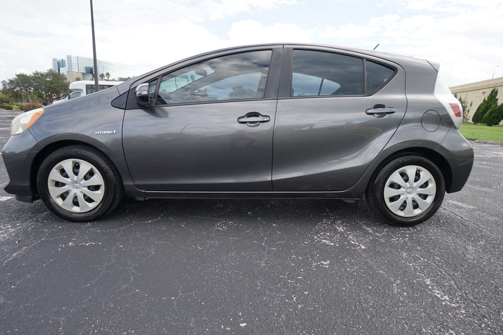 2013 Toyota Prius C One Hybrid FWD
