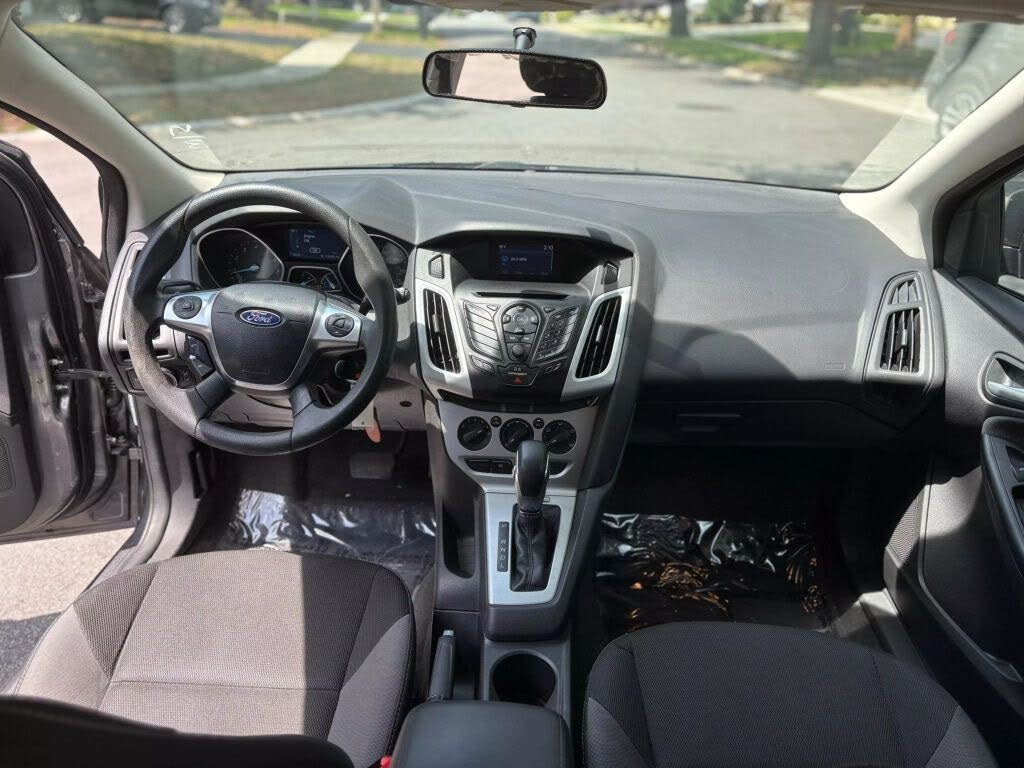 2014 Ford Focus SE Hatchback