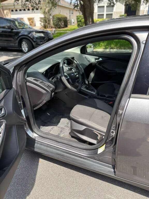 2014 Ford Focus SE Hatchback