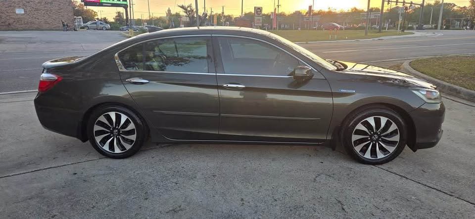 2014 Honda Accord Hybrid Grey
