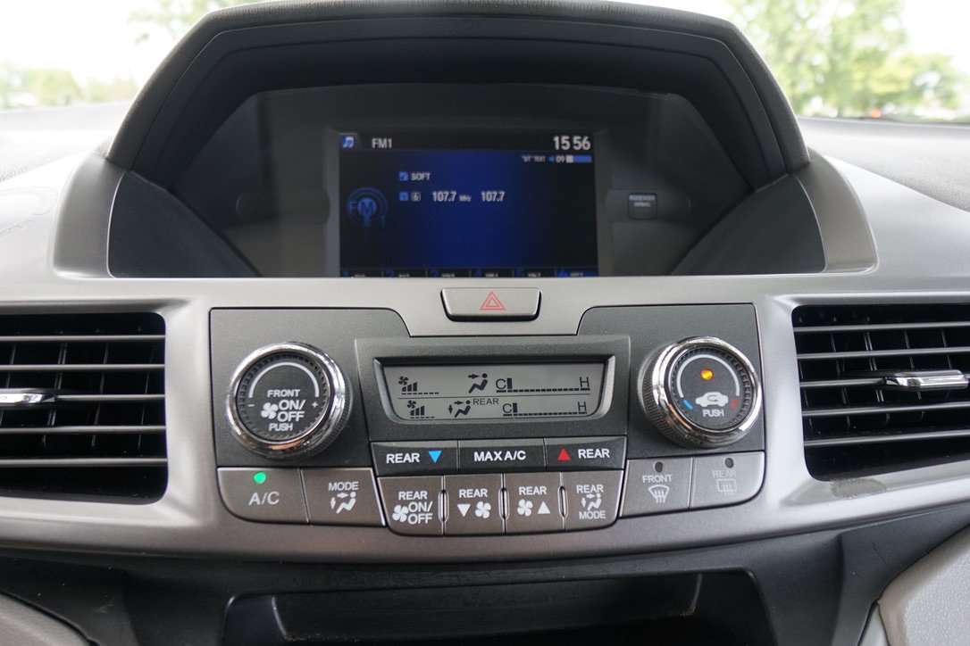 2014 Honda Odyssey LX FWD 7 Passenger