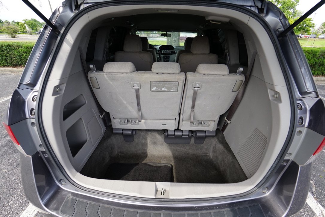 2014 Honda Odyssey LX FWD 7 Passenger