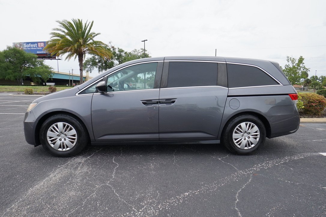 2014 Honda Odyssey LX FWD 7 Passenger