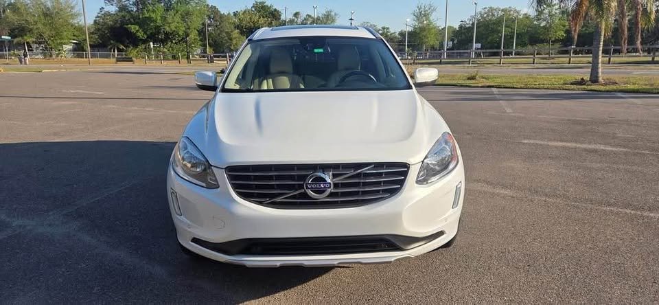 2014 Volvo XC60 White