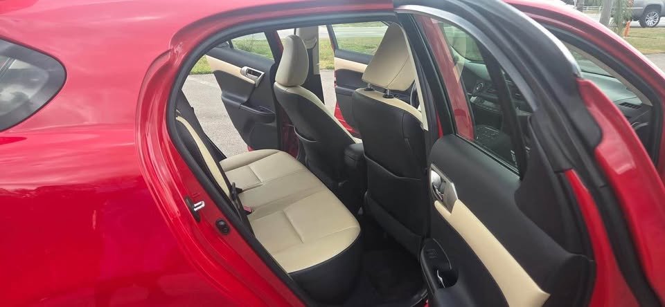 2015 Lexus CT Hybrid Red
