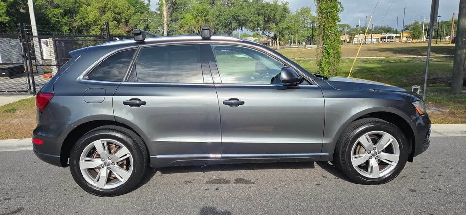 2017 Audi Q5 Grey