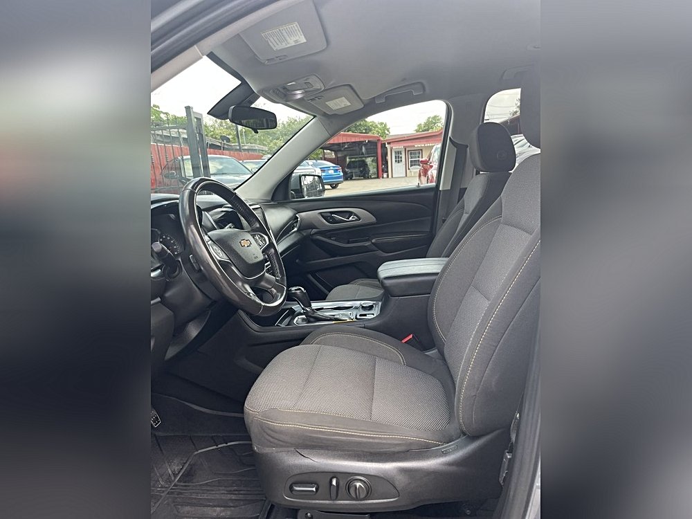 2018 Chevrolet Traverse LT Grey