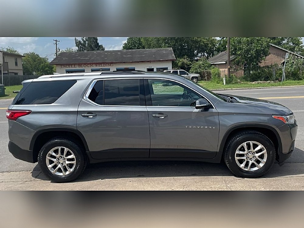 2018 Chevrolet Traverse LT Grey