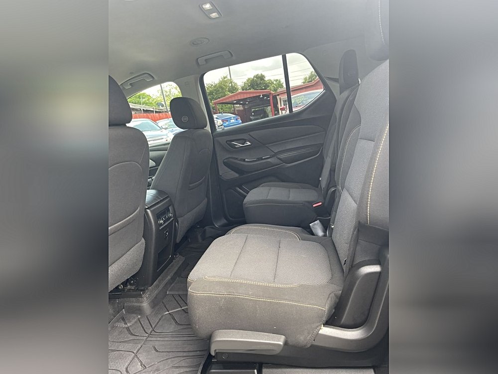 2018 Chevrolet Traverse LT Grey