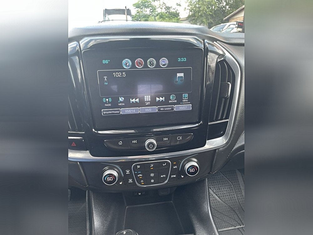 2018 Chevrolet Traverse LT Grey
