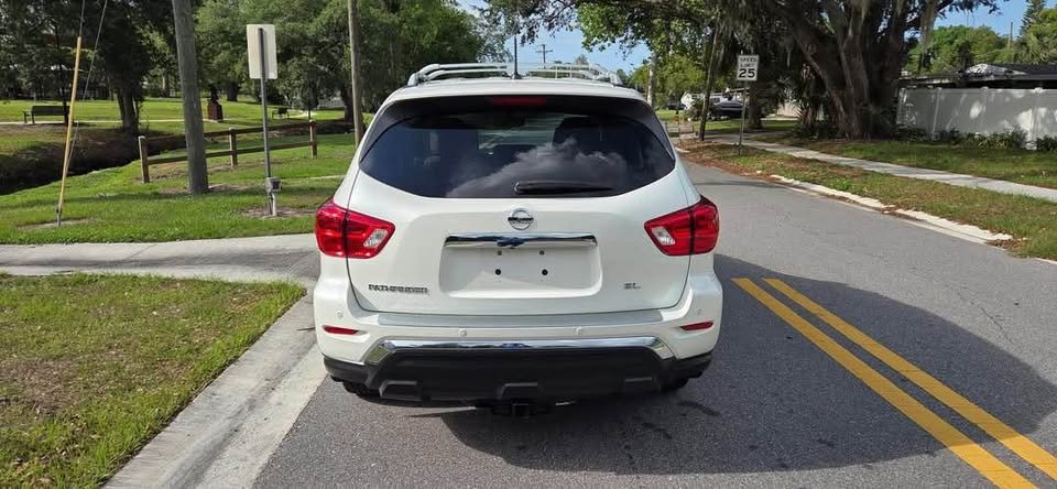 2018 Nissan Pathfinder White