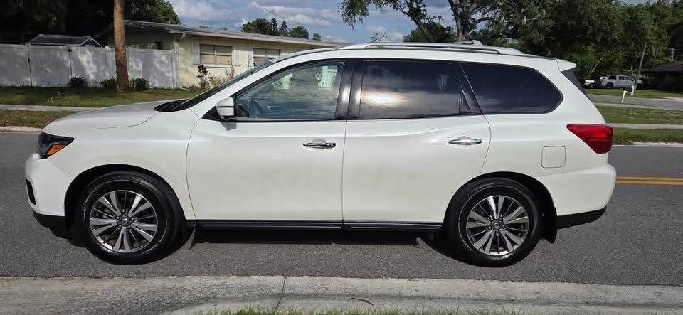 2018 Nissan Pathfinder White