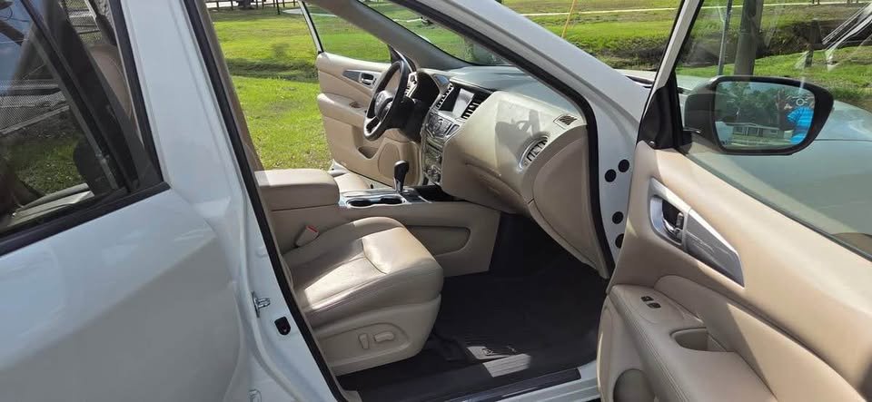 2018 Nissan Pathfinder White