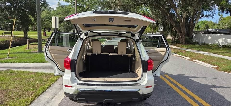 2018 Nissan Pathfinder White