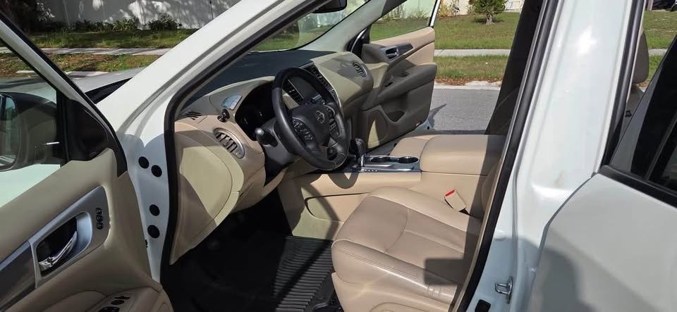 2018 Nissan Pathfinder White