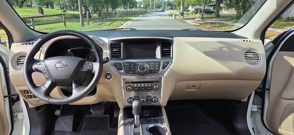 2018 Nissan Pathfinder White
