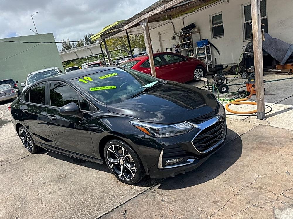 2019 Chevrolet Cruze LT Black