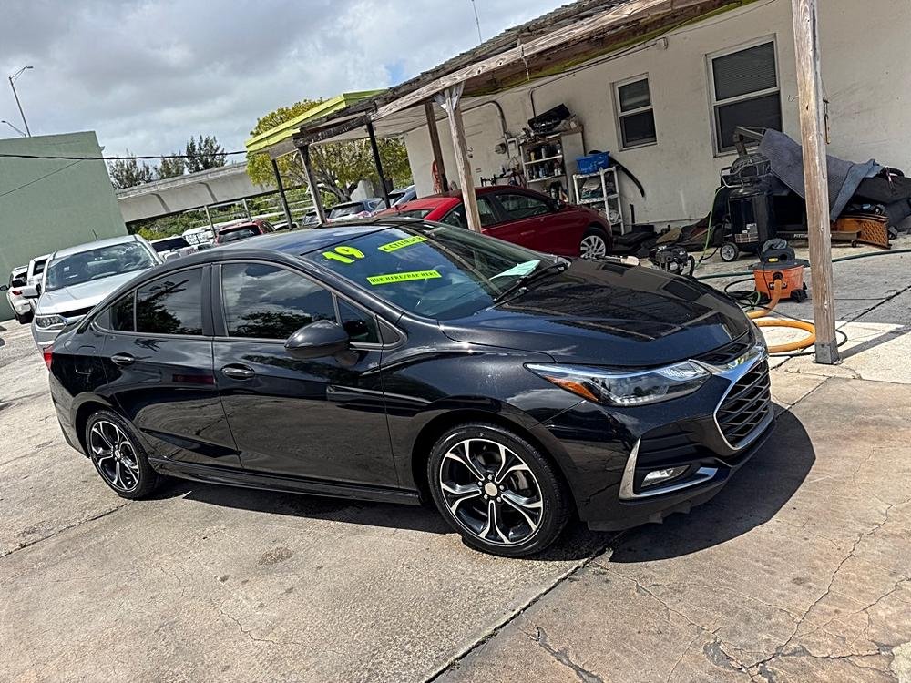 2019 Chevrolet Cruze LT Black