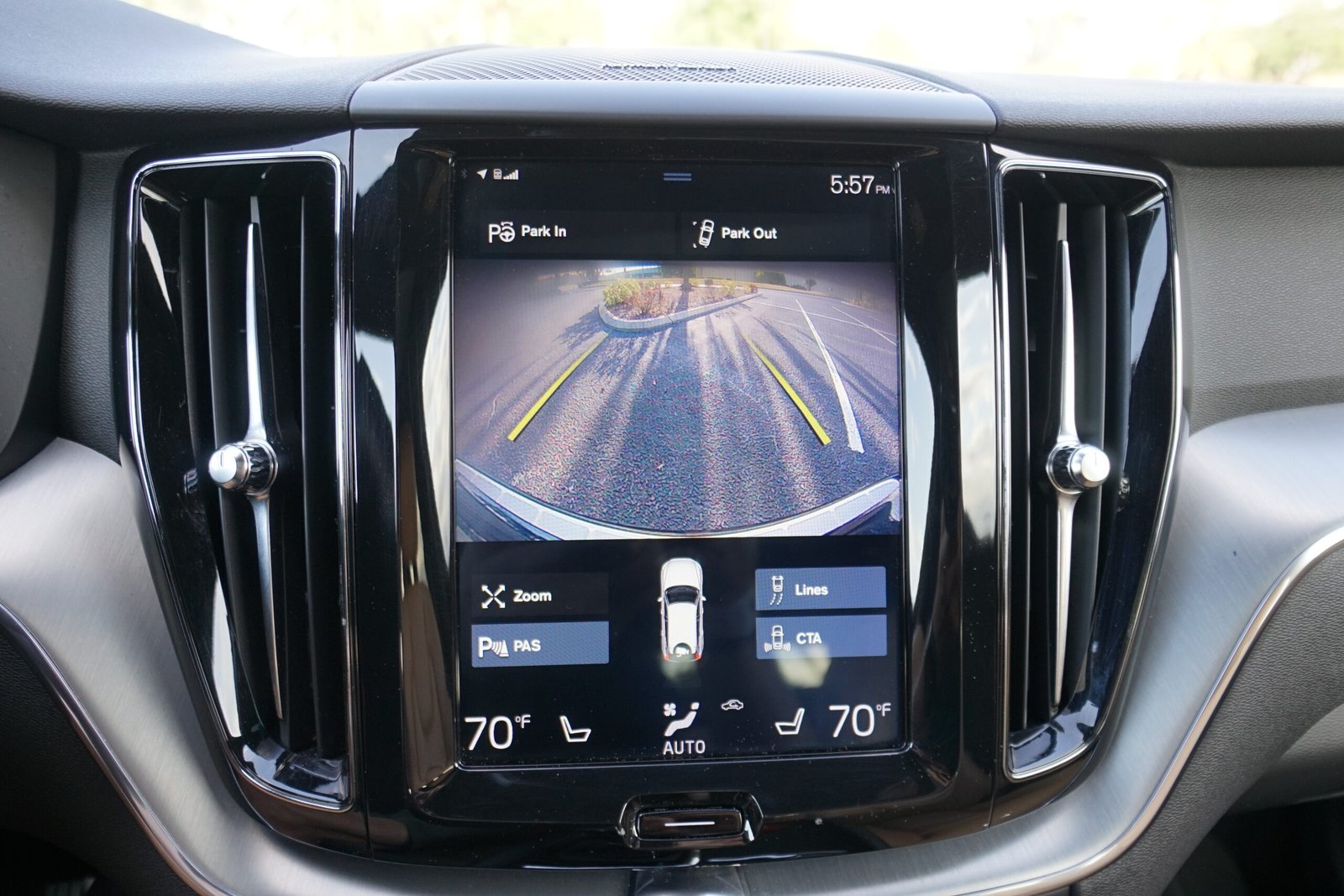 2019 Volvo XC60 T5 Momentum FWD SUV