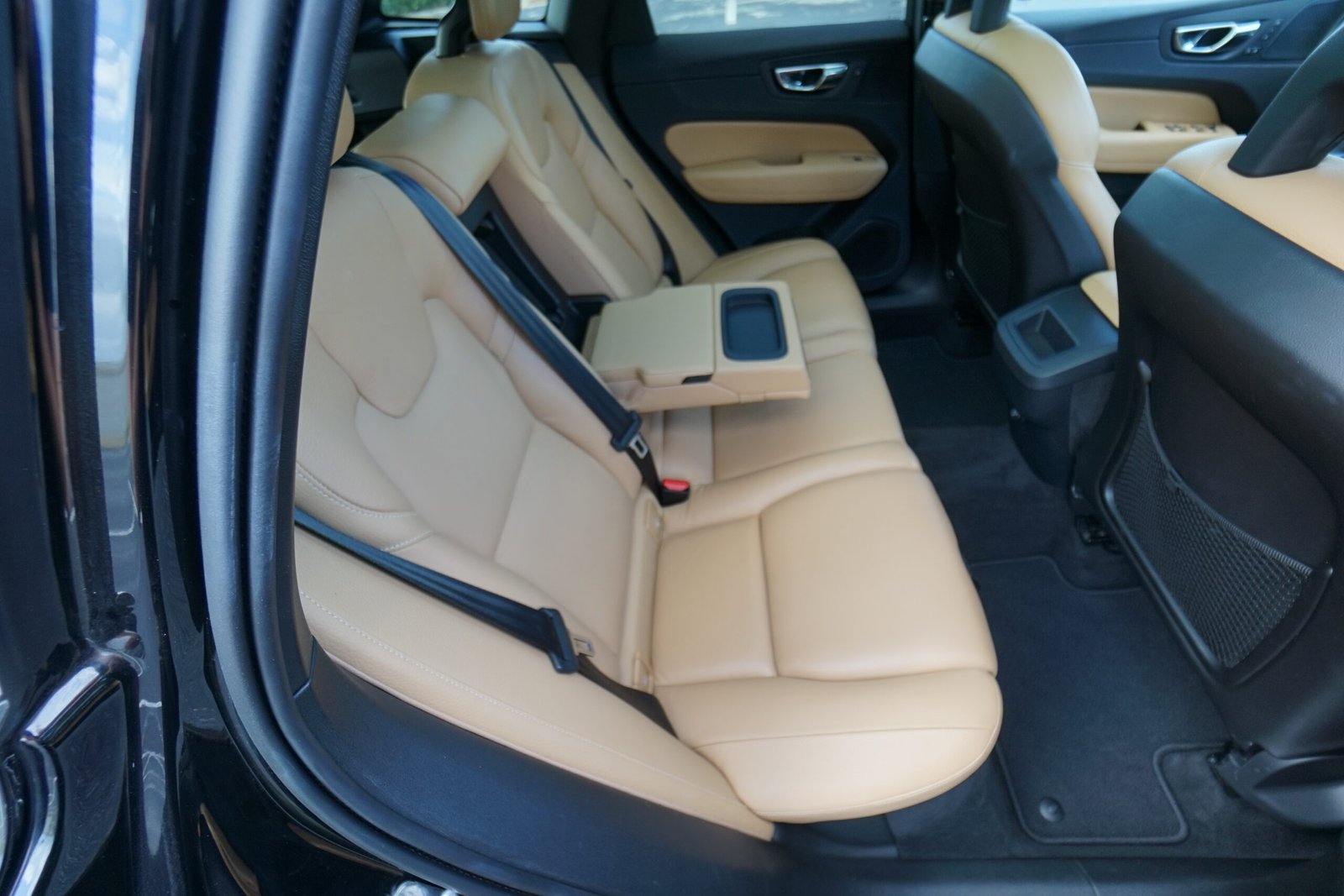 2019 Volvo XC60 T5 Momentum FWD SUV