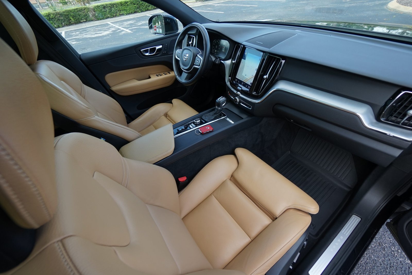 2019 Volvo XC60 T5 Momentum FWD SUV