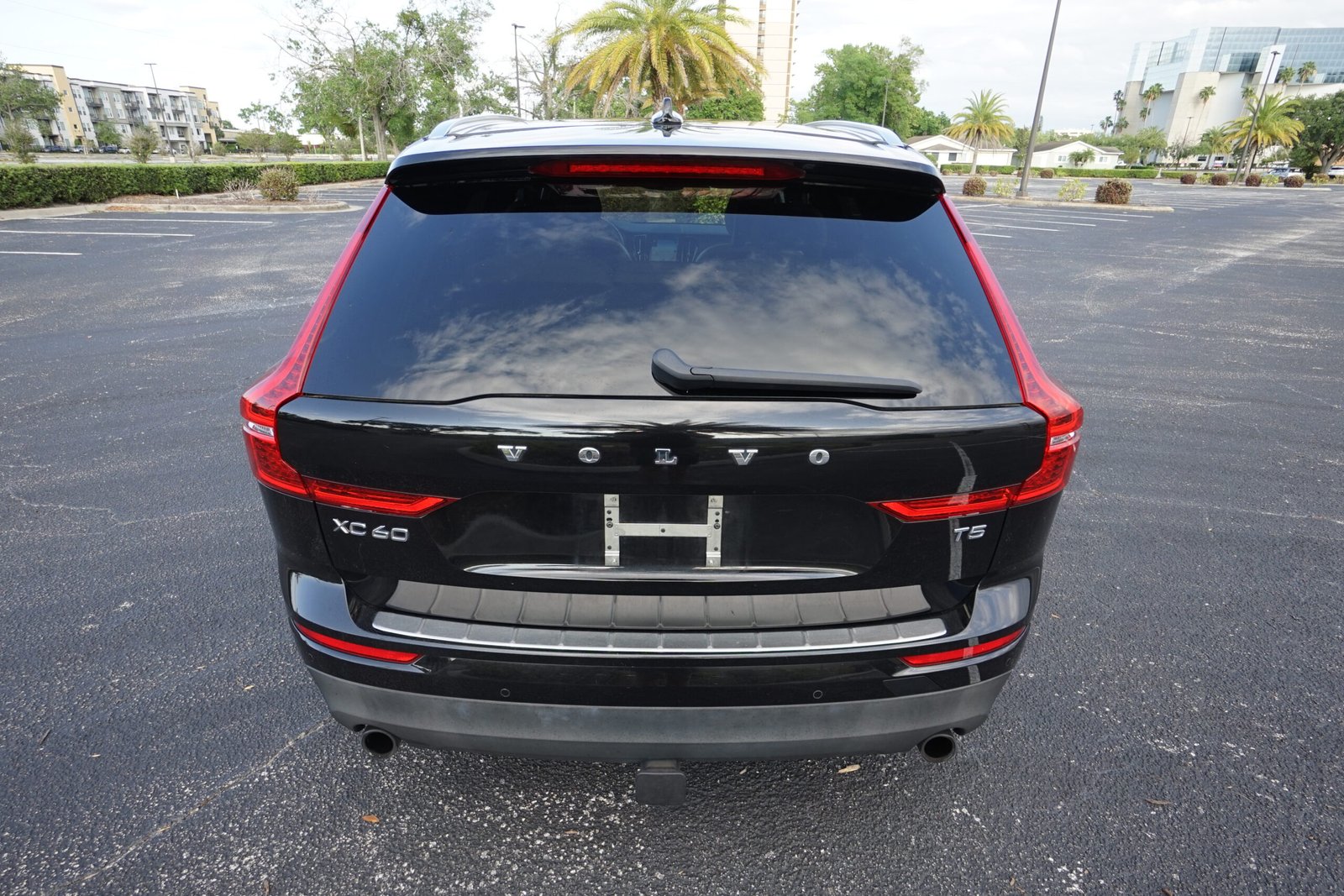 2019 Volvo XC60 T5 Momentum FWD SUV