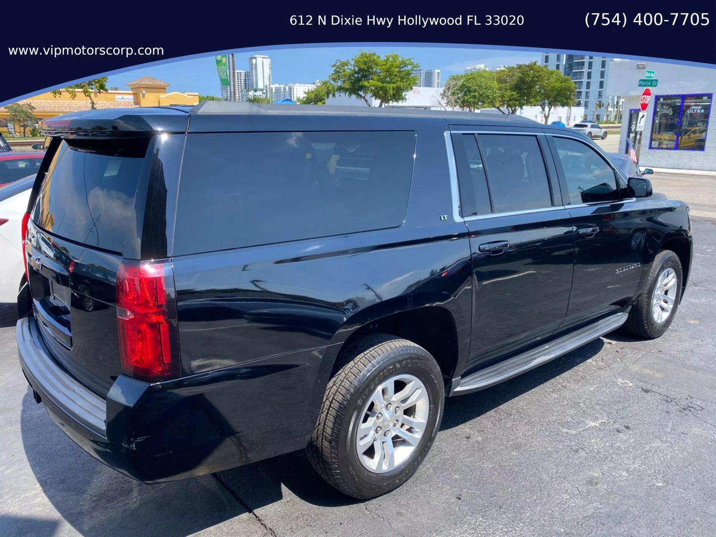 2020 Chevrolet Suburban LT Black