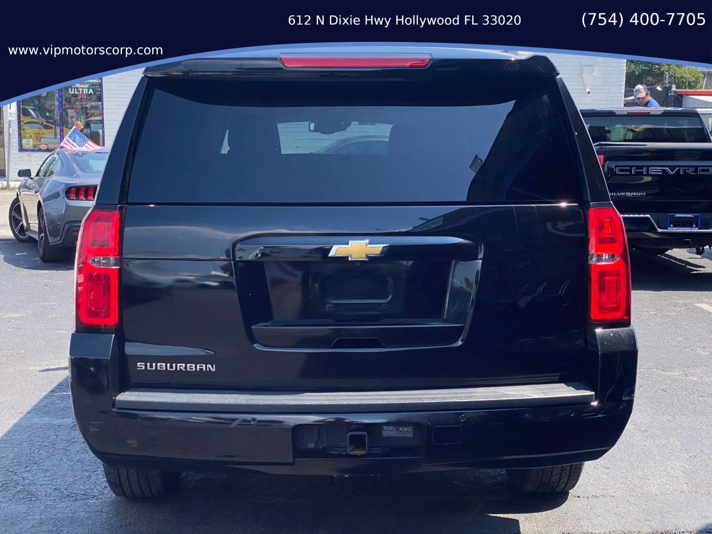 2020 Chevrolet Suburban LT Black