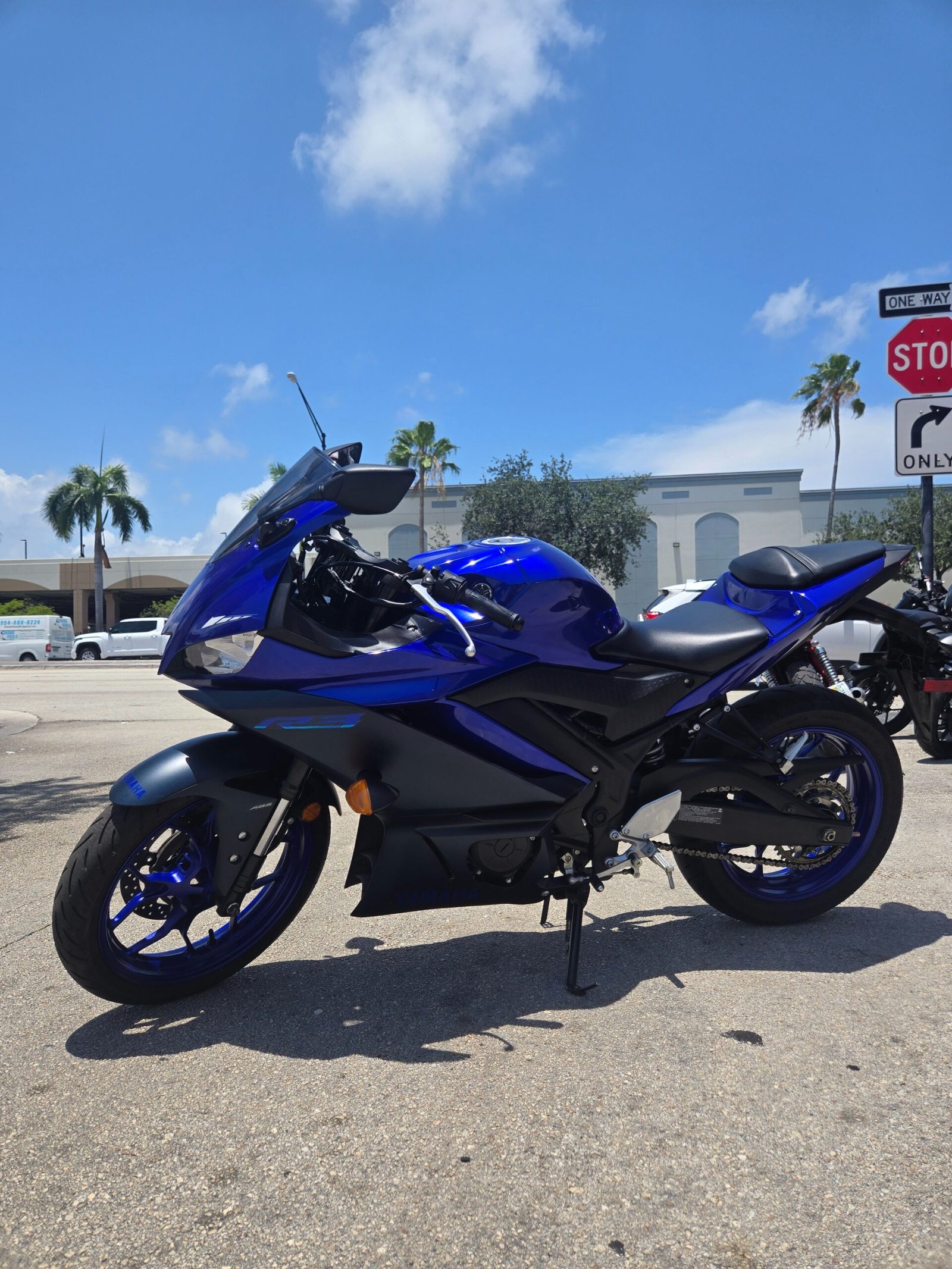 2023 Yamaha YZF R3 320CC