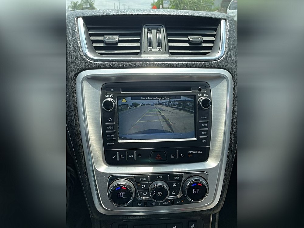 2017 GMC Acadia Limited SLT-2 White