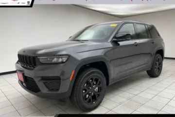 New 2025 Jeep Grand Cherokee Altitude