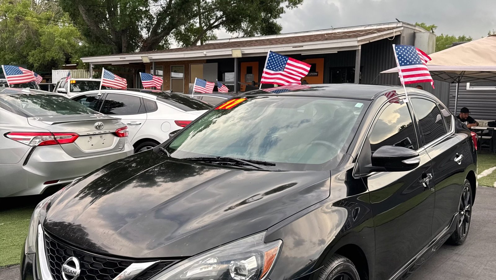 2017 Nissan Sentra SR in Black