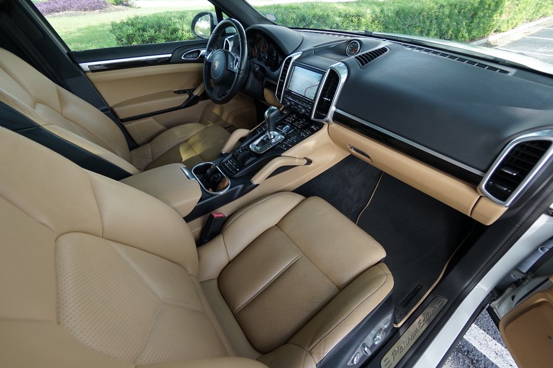 Porsche Cayenne Platinum Edition AWD