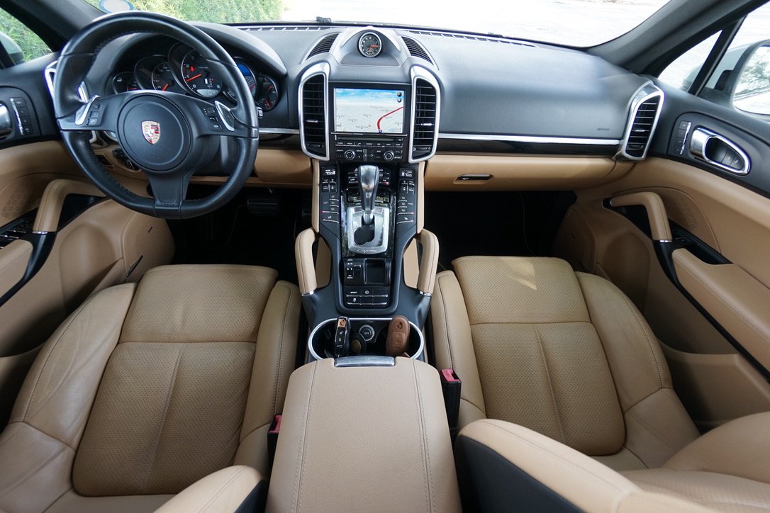 Porsche Cayenne Platinum Edition AWD