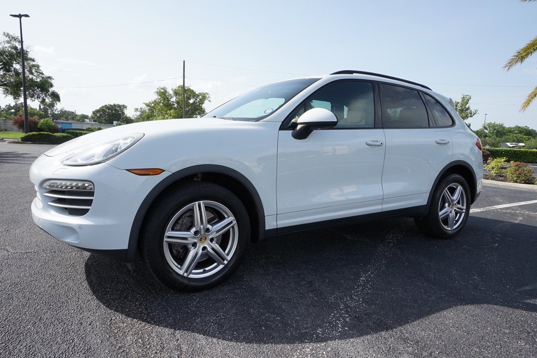 Porsche Cayenne Platinum Edition AWD