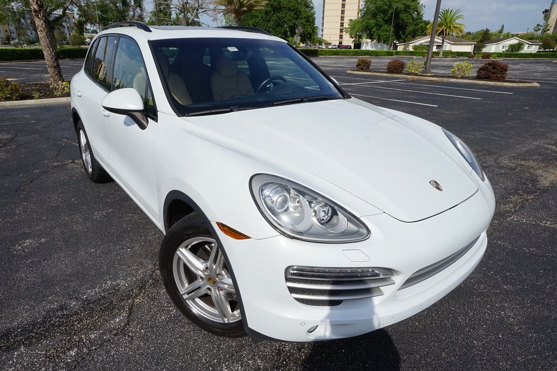 Porsche Cayenne Platinum Edition AWD