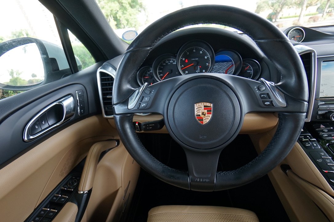 Porsche Cayenne Platinum Edition AWD