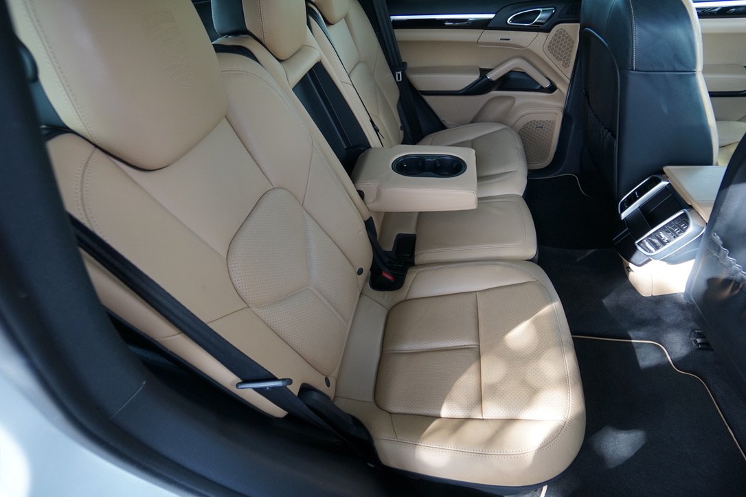 Porsche Cayenne Platinum Edition AWD