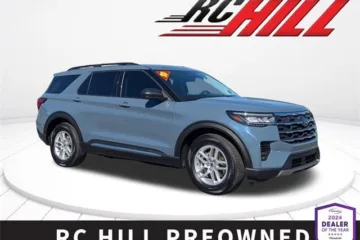 Used 2025 Ford Explorer Active